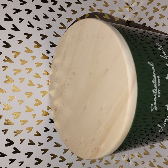 Brand New Scentsational Christmas Tree Farm Candle - Picture 3 of 6